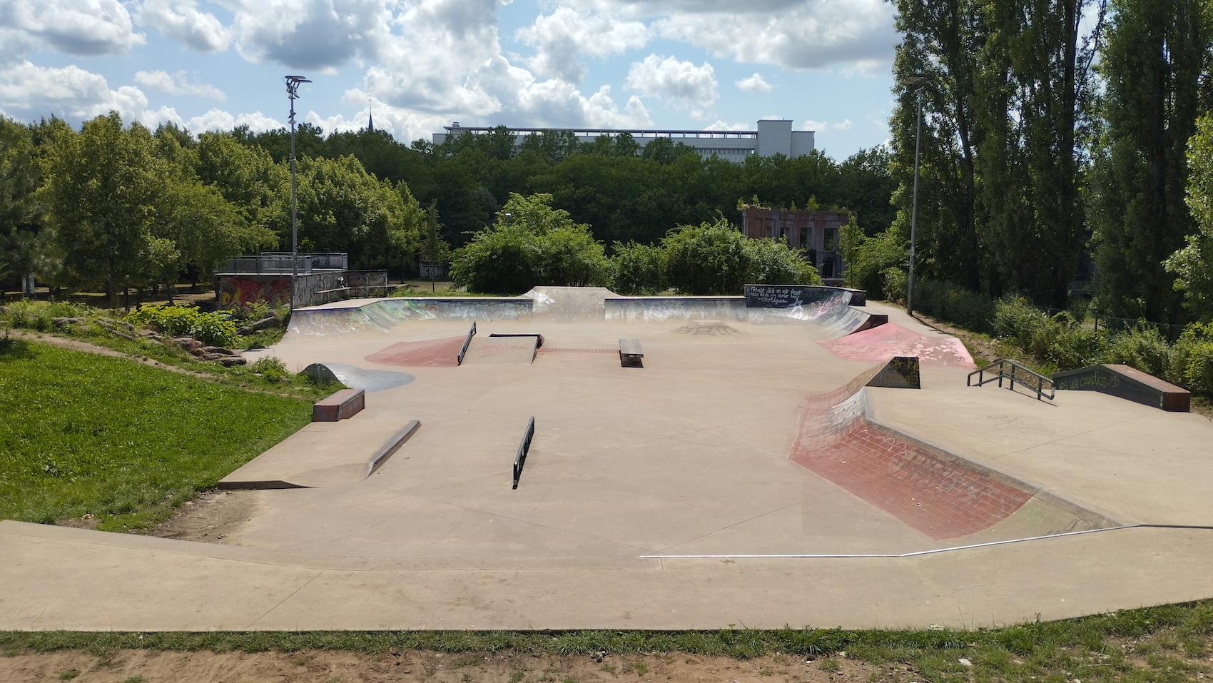 Burgerpark Hafeninsel skatepark